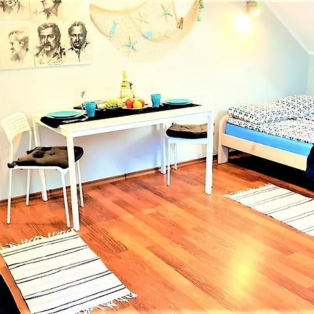 Madzia - 2-4 Osobowe Z Lazienkami Quarto em Acomodações Particulares *